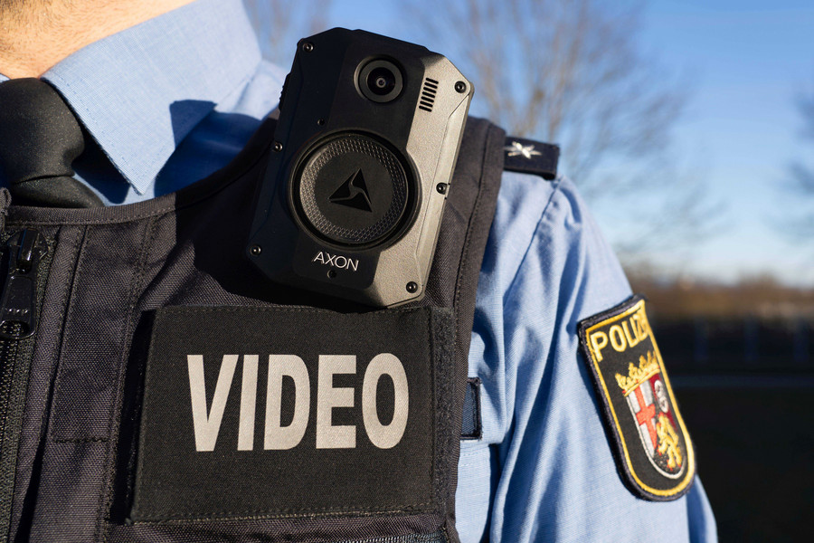Eine der neuen Bodycams der Polizei Rheinland-Pfalz