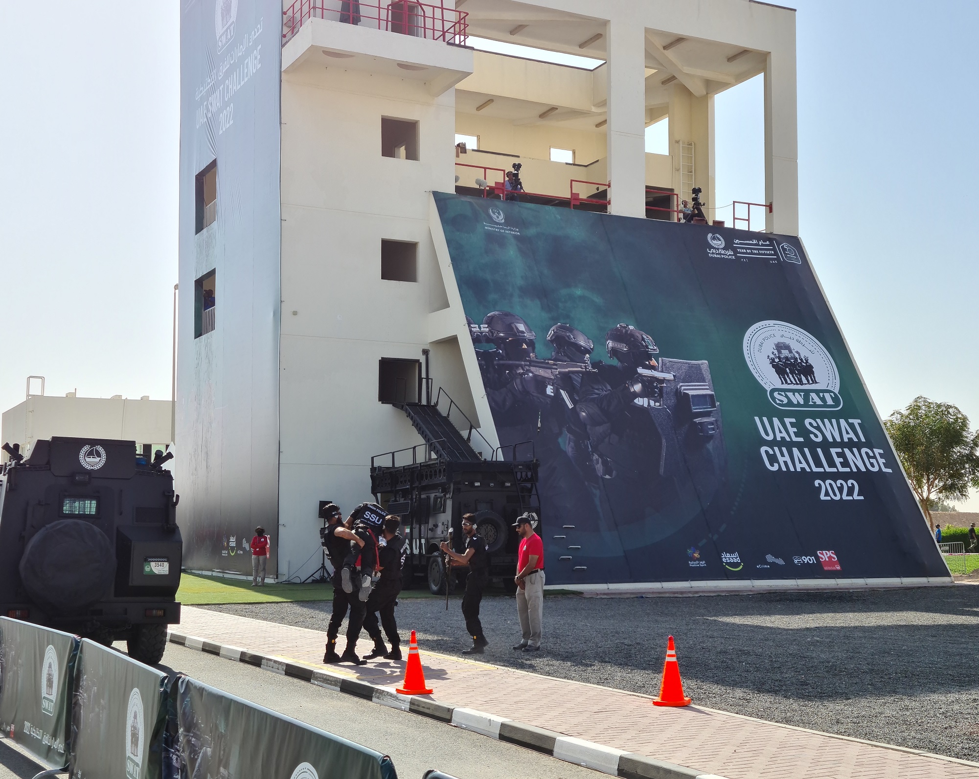 Moment des Rettungswettbewerbs beim UAE SWAT Challenge